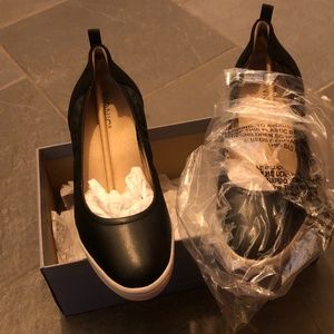 NWT Vionic Jacey Wedge 9M Black